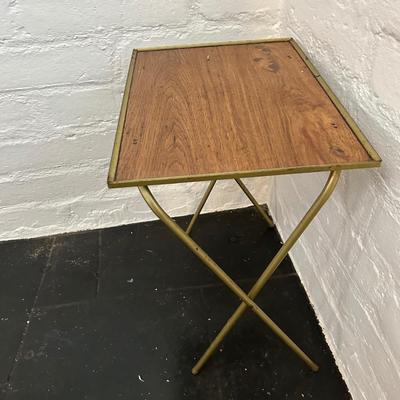 Set of 4 vintage tv trays