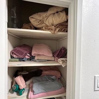 Towel closet lot - all towels seen