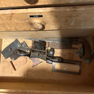 Huge tool lot, all tool seen