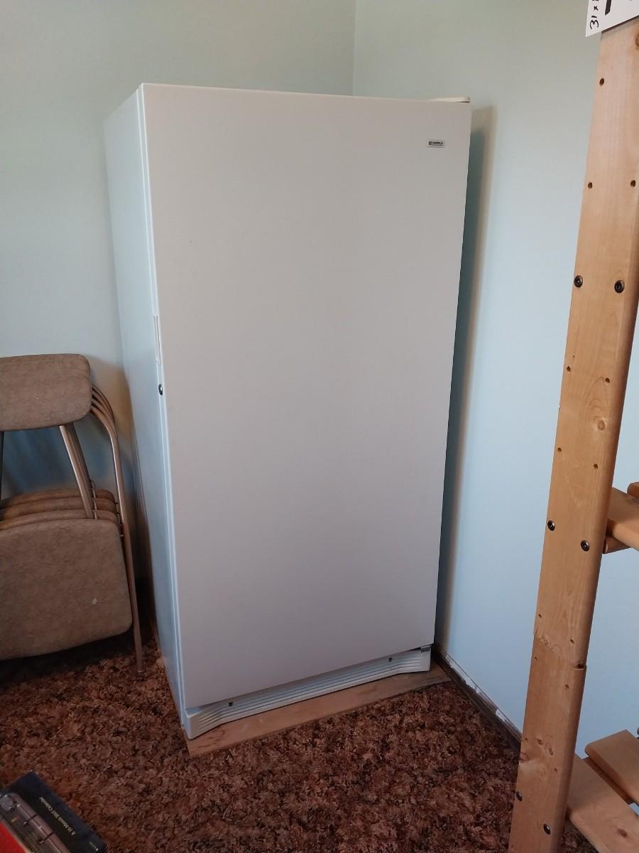 KENMORE FROSTFREE UPRIGHT FREEZER