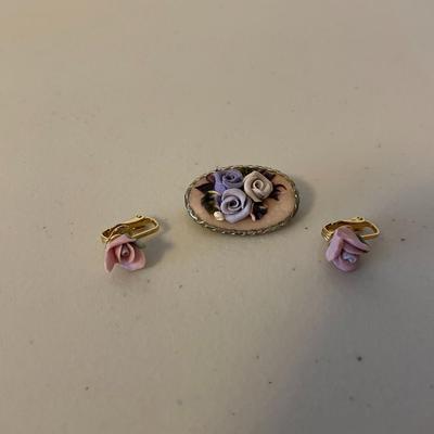 Set of Earings and Pin