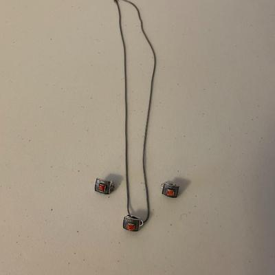 Pair of Earings and Necklace