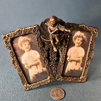 VICTORIAN STYLE 3-D ANGEL, AGED BRONZE-LIKE TWIN PHOTO FRAME, SELF STANDING
