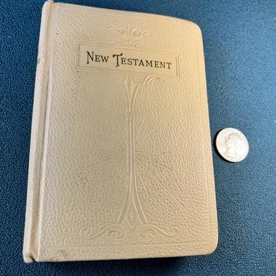 WHITE EMBOSSED LEATHER? NEW TESTAMENT FROM 1942 WITH GOLD EDGED PAGES