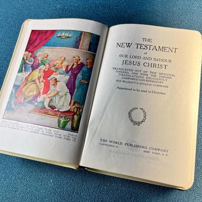WHITE EMBOSSED LEATHER? NEW TESTAMENT FROM 1942 WITH GOLD EDGED PAGES
