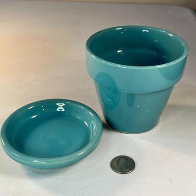 RETRO CERAMIC TURQUOISE FLOWER POT WITH MATCHING SAUCER