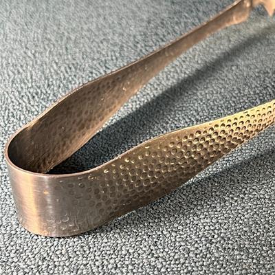 HAMMERED METAL CLAW TONGS