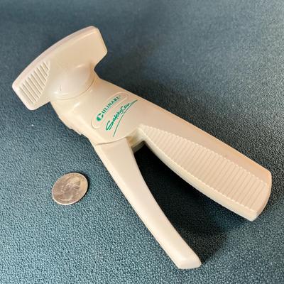 CULINARE "SAFETY CAN" HAND-HELD CRANK CAN OPENER