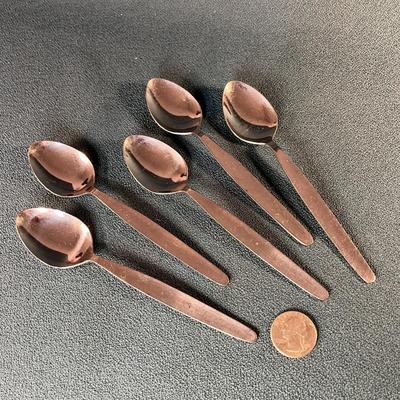 SET OF 5 MATCHING TEASPOONS