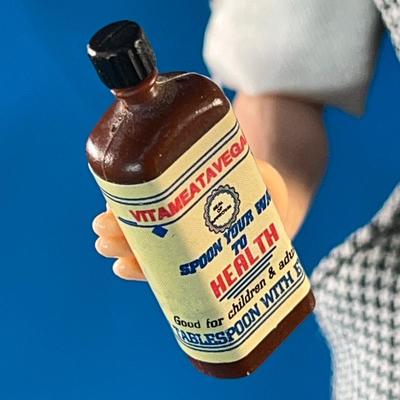 "I LOVE LUCY- LUCY DOES A TV COMMERCIAL" DOLL FIGURE ON STAND EXCELLENT CONDITION!!