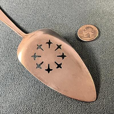 FANCY SILVER PLATED SLOTTED PIE SERVER