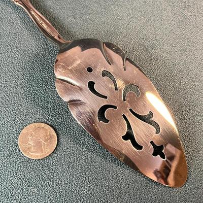 FANCY SILVER PLATED SLOTTED PIE SERVER