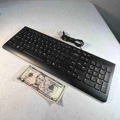 BLACK LENOVO COMPUTER KEYBOARD WITH SIDE NUMBER PAD