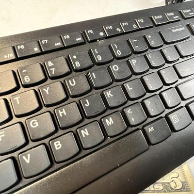 BLACK LENOVO COMPUTER KEYBOARD WITH SIDE NUMBER PAD