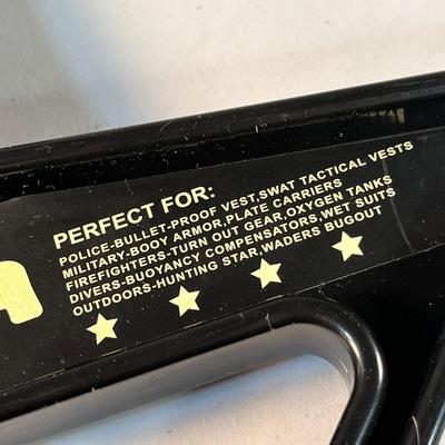 SUPER HEAVY DUTY CLOTHES HANGER DESIGNED BY ARMY SERGEANT, HOLDS UP TO 150 POUNDS