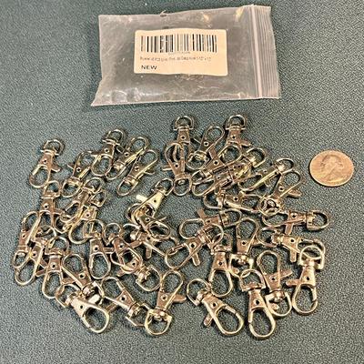 PACKAGE OF 40 METAL SWIVEL CLASP HOOKS NEW IN PACKAGE