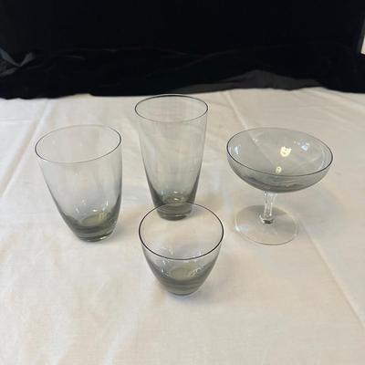 Set of Smoky Gray Colored Drinking Glasses (K-KL)