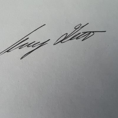 Amy Granderelli original signature 