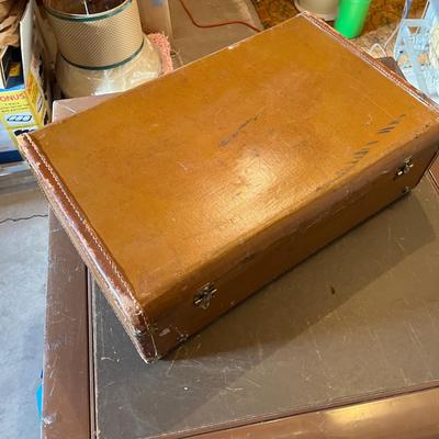 Neat old hard side suit case