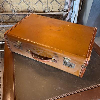 Neat old hard side suit case