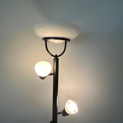 Floor lamp