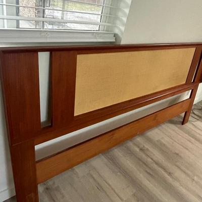 MCM HeadBoard Falster - made in Denmark