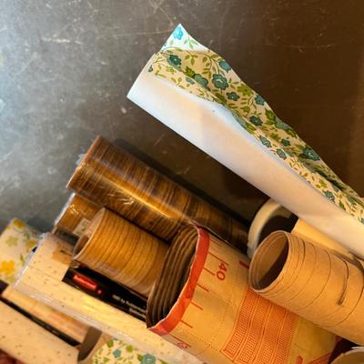 Trashcan of shelf paper