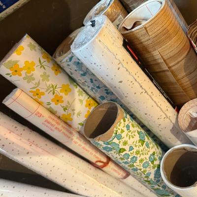 Trashcan of shelf paper