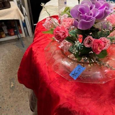 Rolled edge Depression glass bowl Centerpiece complete with flower frog and fake flowers
REDUCED from $35 to $17