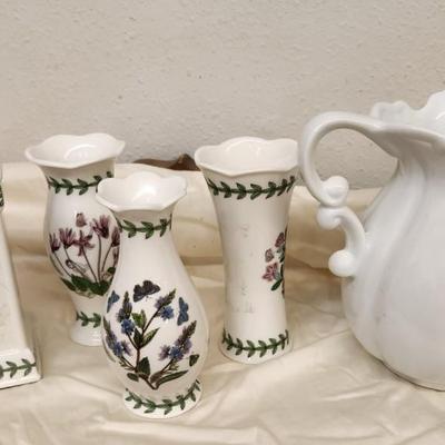 Lot of China pieces
