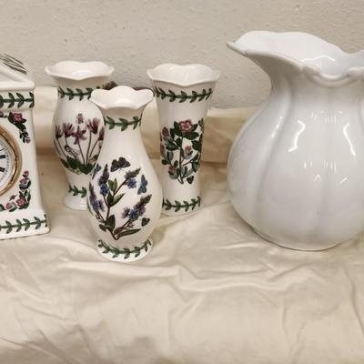 Lot of China pieces
