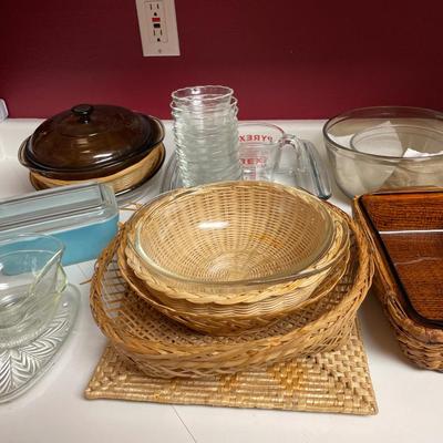 Pyrex lot and wicker holders