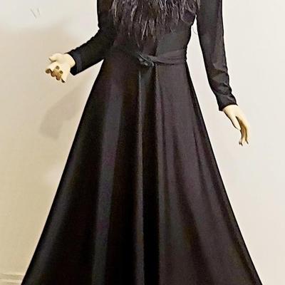 Vtg 1970s Lilli Diamond Regal Maxi w/ Ostrich Feather Trim