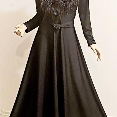 Vtg 1970s Lilli Diamond Regal Maxi w/ Ostrich Feather Trim