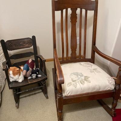 Large rocking chair and childâ€™s rocking chair