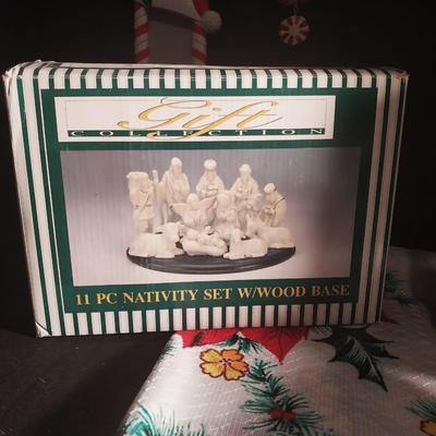ELEVEN PIECE NATIVITY SET WITH WOOD BASE-ORNAMENTS-HOLIDAY LINEN AND MORE
