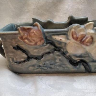 Roseville Magnolia Planter 388-6 Circa 1943