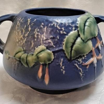 Fuchsia Blue 1938 Handled Ceramic Bowl Vase 346-4