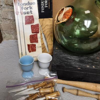 Vintage kitchen entertainment lot