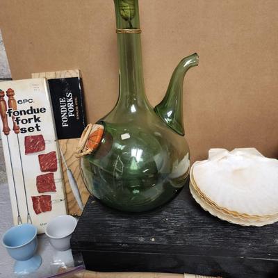 Vintage kitchen entertainment lot