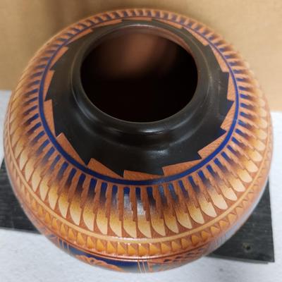 Large Acoma Pot