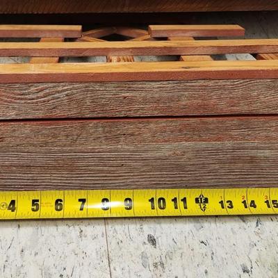 Lot of 4 wall shelves