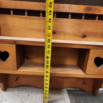 Lot of 4 wall shelves