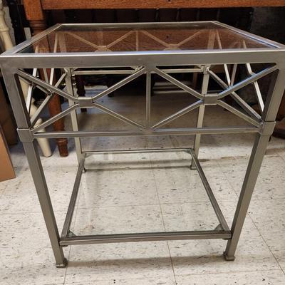 Metal and glass endtable