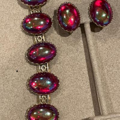 Vintage oval bracelet and clip on earrings