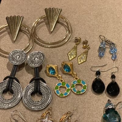 9 sets of post earrings
