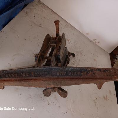 Antique E.C. Stearns Saw Blade Sharpening vice pat'd Aug 22, 1899