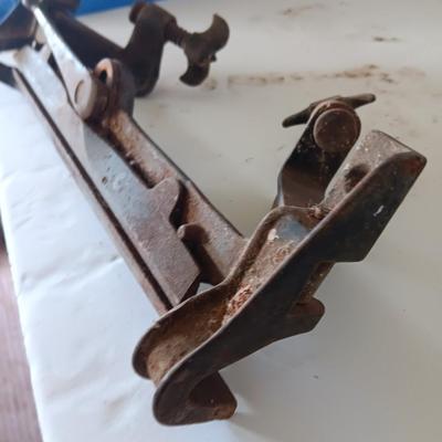 Antique E.C. Stearns & Co. Syracuse N.Y. bench mount Saw sharpening Vise