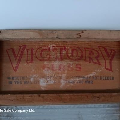Antique National Washboard Co. National 512 glass and wood framed washboard.