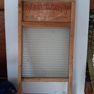 Antique National Washboard Co. National 512 glass and wood framed washboard.